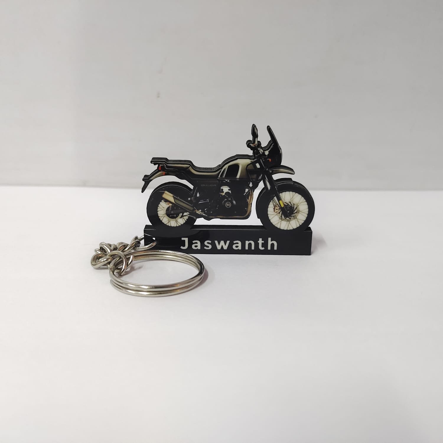 Himalayan Gravel Grey Rider Keychain - Image 2